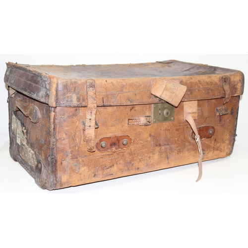 282 - Mix of large travelling cases and trunks to inc leather example, largest approx 95cm W x 51cm D x 42... 