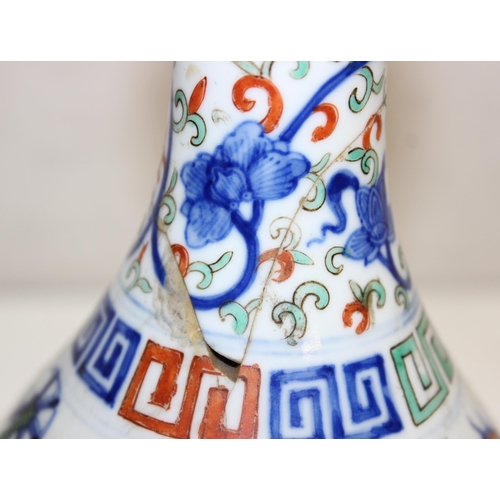 1402 - A Chinese Woucai (Wucai) vase with swollen neck and baluster body known as a Suantiuoing or 