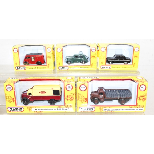 630 - Qty of boxed Classix OO Gauge diecast model toy vehicles (25)