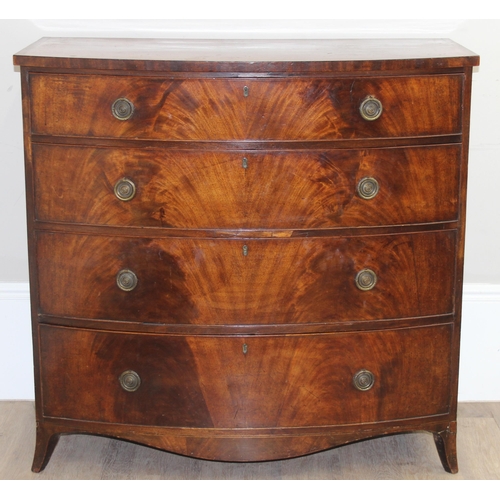 22 - A Georgian mahogany 4 drawer chest of drawers with brass ring handles and splayed bracket feet, appr... 