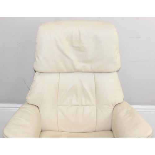 33 - Stressless Ekornes leather recliner chair in cream, approx 84cm x 73cm x 102cm