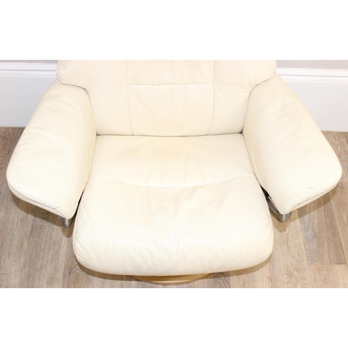 33 - Stressless Ekornes leather recliner chair in cream, approx 84cm x 73cm x 102cm