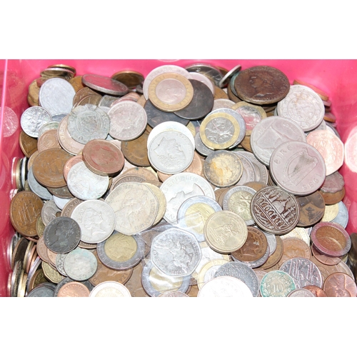 1214 - A large qty of assorted mixed world and British coins, approx 21kg gross (21,000g)