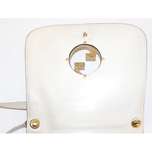 213 - Vintage (c.1970s) Gucci Blondie leather handbag with shoulder-strap in cream with gold plated double... 