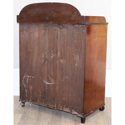 158 - A very unusual and exceptional quality Georgian or Regency period Mahogany sideboard or chiffonier w... 