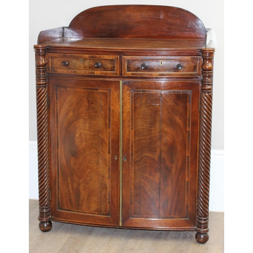 158 - A very unusual and exceptional quality Georgian or Regency period Mahogany sideboard or chiffonier w... 