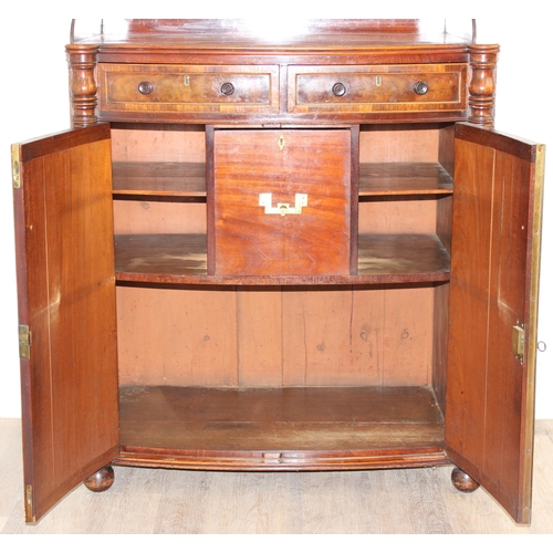 158 - A very unusual and exceptional quality Georgian or Regency period Mahogany sideboard or chiffonier w... 