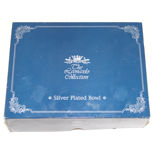 1099U - A large qty of assorted silver plated and other metalware items to inc boxed cutlery, silver plated ... 