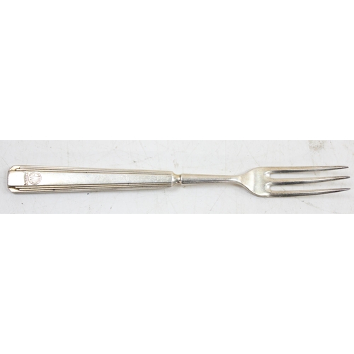 1099V - Of GWR railway interest, a qty of assorted Elkington & Walker & Hall silver plated forks with GWR cr... 