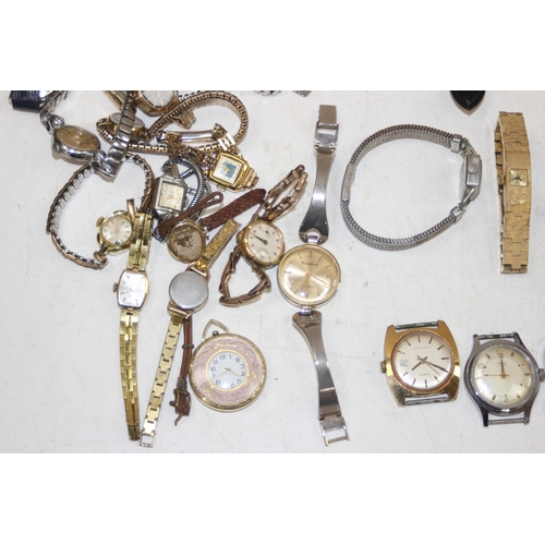 1326 - Large qty of assorted vintage and later watches all with mechanical movements, some with gold plated... 