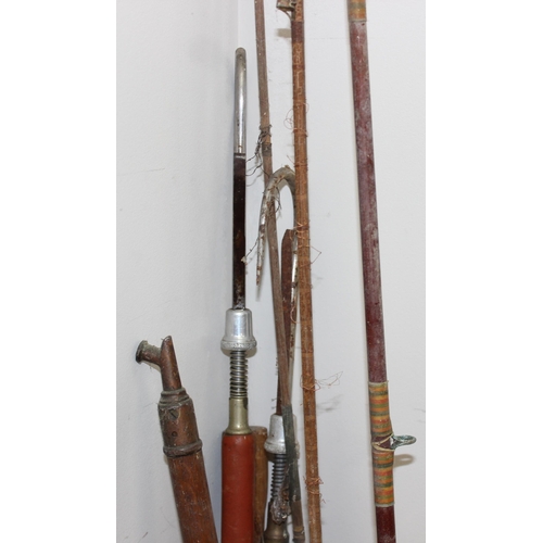 746 - Qty of vintage fishing rods and other fishing related items