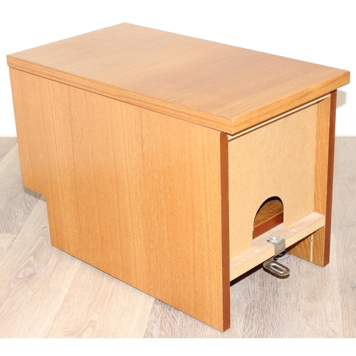 150 - 3 assorted pieces of Beaver & Tapley retro furniture to inc a bedside table with single drawer and 2... 