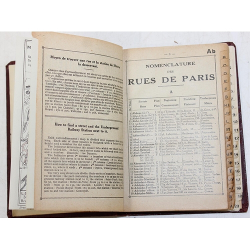 541 - 2 vintage Paris related map books, Plan de Paris par Arrondissement, with cloth bindings