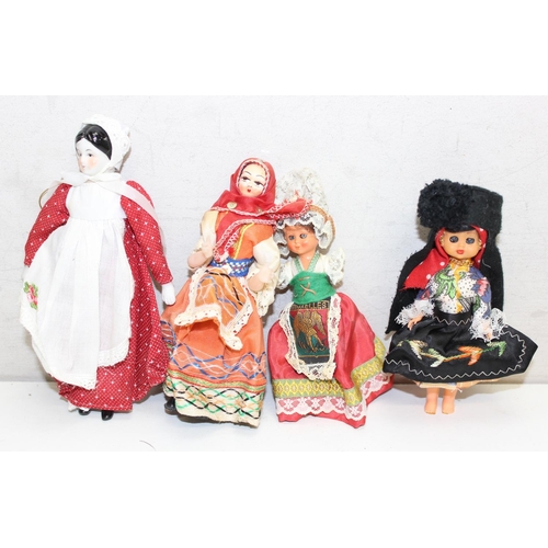 638 - Qty of assorted vintage dolls in traditional world dress, to inc a boxed Geisha doll