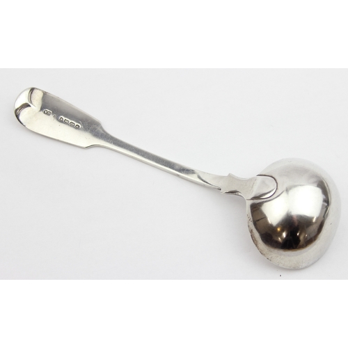 1043 - An early Victorian silver sauce or toddy ladle, marked for London 1856 by Chawner & Co (George Willi... 