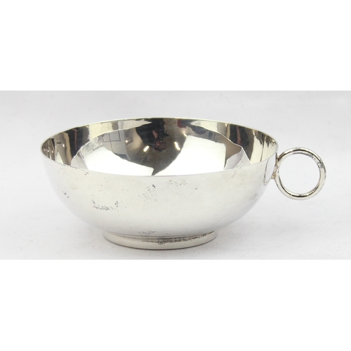 1071 - A plain silver quaich like wine tasting cup, marked for Chester 1911 by Herbert Edward Barker & Fran... 