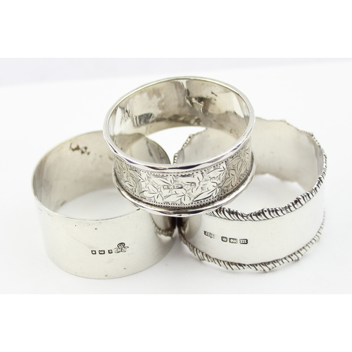 1076 - 3 silver napkin rings and 2 silver mustard pots, various dates and makers, approx 79.81g gross