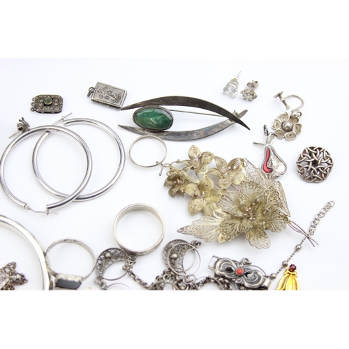 1111 - Qty of assorted mixed silver and silver and silver mounted jewellery, most pieces marked and all XRF... 