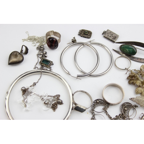 1111 - Qty of assorted mixed silver and silver and silver mounted jewellery, most pieces marked and all XRF... 