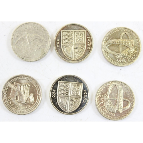 1218 - A large qty of assorted modern British coins, mainly commemorative examples to inc £2, £1 and 50p co... 