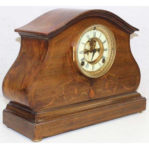 1342 - A vintage mahogany cased mantel clock with mechanical movement and inlaid case, key and pendulum, ap... 