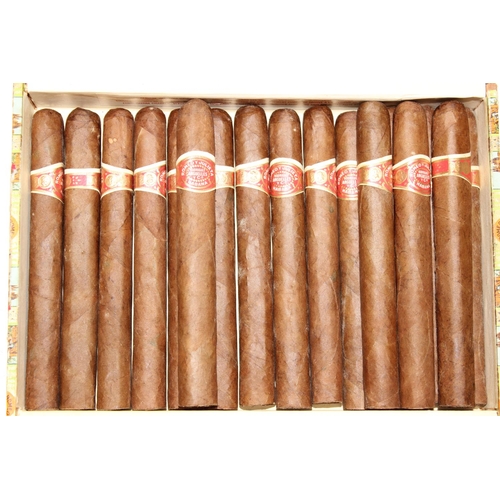 1400A - A part box of Rodriguez Arguelles Romeo Y Julieta of Havana (Habana) Cuban cigars, 17 in total, each... 