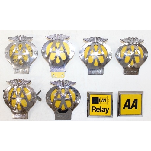 750 - 8 various vintage AA car badges