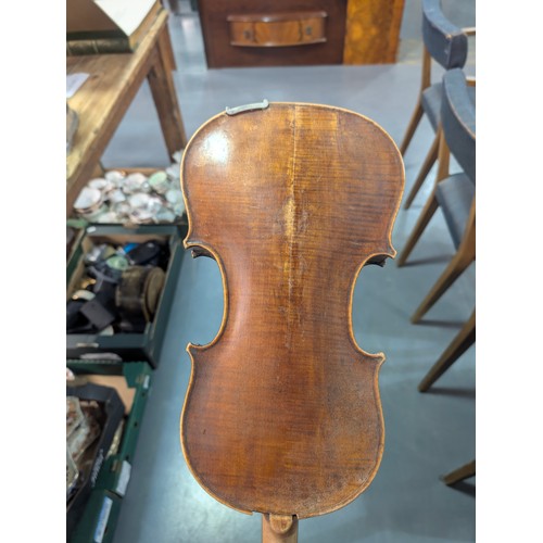 728 - A vintage violin and bow in case, both the violin and bow seemingly unmarked, approx 60cm in total l... 