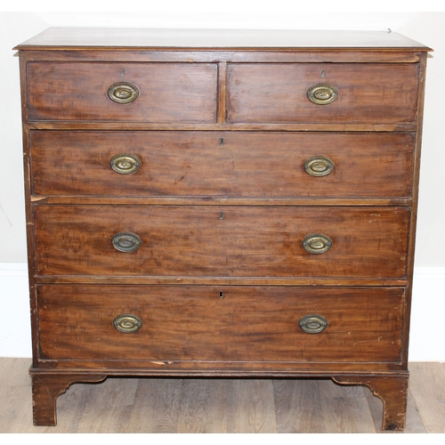 198E - A Georgian mahogany 2 over 3 chest of drawers with bracket feet and brass fittings, approx 116cm wid... 