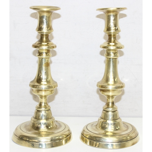 1512 - 3 pairs of brass candlesticks, tallest approx 28cm