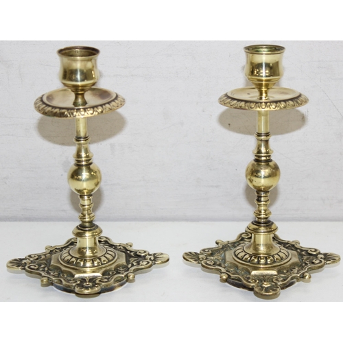 1512 - 3 pairs of brass candlesticks, tallest approx 28cm