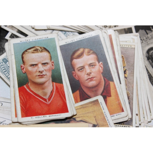 516 - Qty of collectable cigarette cards, some silk to incl Wills, and some WWII ephemera