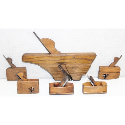 713 - 5 vintage miniature violin makers or clock makers planes, some marked H. Bayley, the largest approx ... 