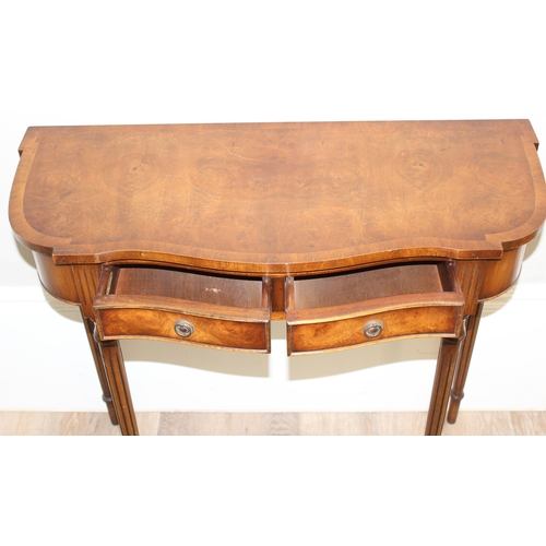 185 - A Georgian style 2 drawer mahogany console table by Reprodux, approx 80cm x 34cm x 73cm