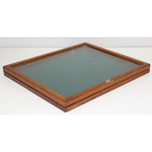 279 - A glazed wooden table top display case ideal for antiques fairs, approx 46cm x 38cm x 4cm