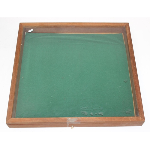 280 - A glazed wooden table top display case ideal for antiques fairs, approx 51cm x 48cm x 6cm