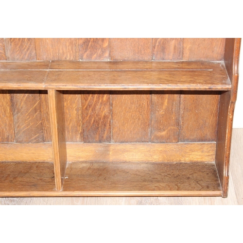 91 - An antique oak plate rack with 3 shelves, approx 87cm wide x 16cm deep x 94cm tall