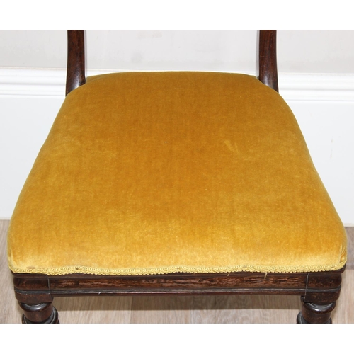 182 - A pair of William IV period mahogany chairs with gold coloured fabric upholstered seats, each approx... 