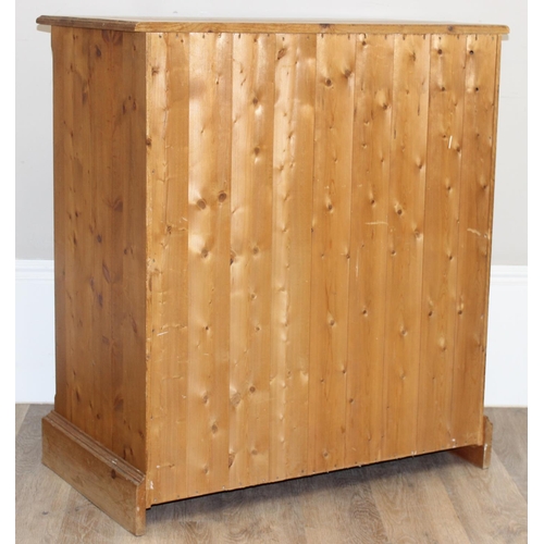 42 - A modern 4-drawer pine chest of drawers, approx 84cm x 46cm x 95cm H