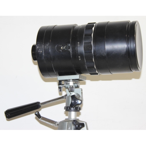 709 - A vintage Soviet era MTO 1000A 1100mm f/10.5 mirror lens on vintage tripod base, with case