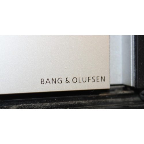 712 - Bang & Olufsen Beosound 3000 and a Beosound 1, various cables