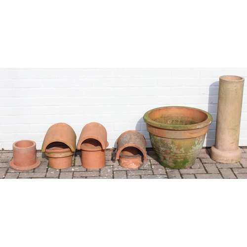 349A - Qty of various terracotta items to include chimney pots and a planter, largest approx 53cm W x 38cm ... 