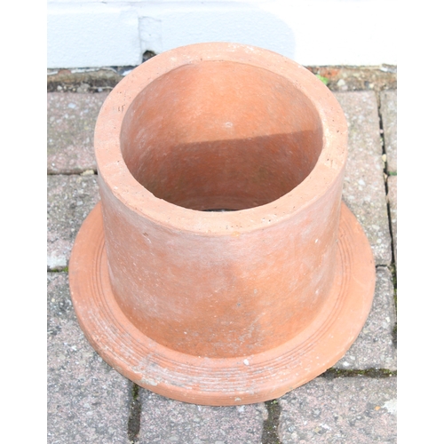 349A - Qty of various terracotta items to include chimney pots and a planter, largest approx 53cm W x 38cm ... 