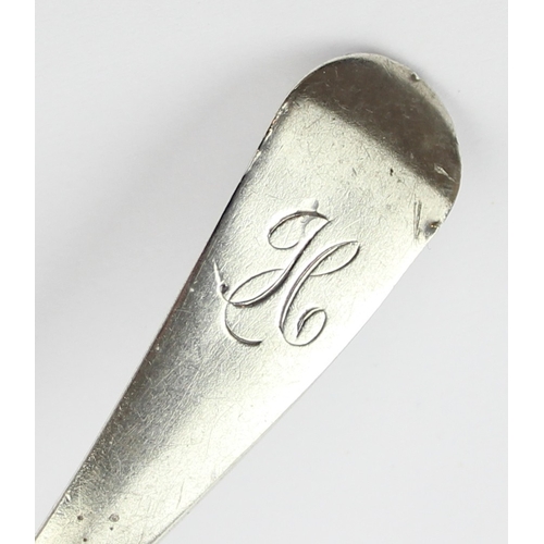 1010 - [38.54g] - a Georgian silver toddy or sauce ladle, London 1786 by Hester Bateman, 18cm wide, weights... 