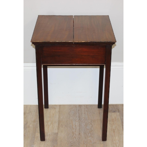 117 - A superb quality Edwardian inlaid mahogany pop-up or Jack in the Box writing desk, the hinged panels... 