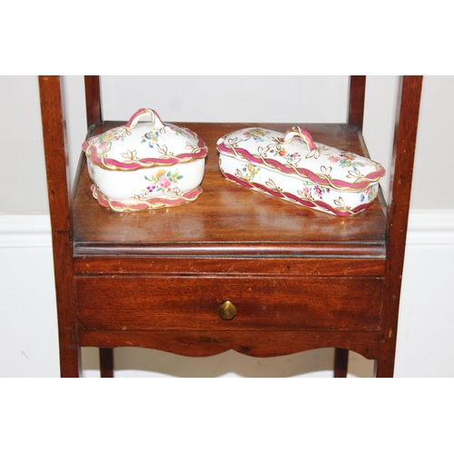 194 - A Georgian mahogany wash-stand with bowl and other ceramic pieces, approx 36cm x 36cm x 79cm