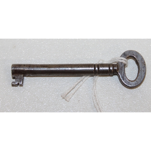 4 - An antique mahogany Wellington chest, seven drawers with turned handles and carved details to pillar... 