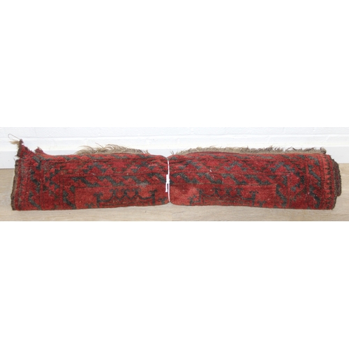 203 - Mix of textile items to incl a vintage red ground Turkoman rug, hand knotted (212cm x 114cm), 2 othe... 