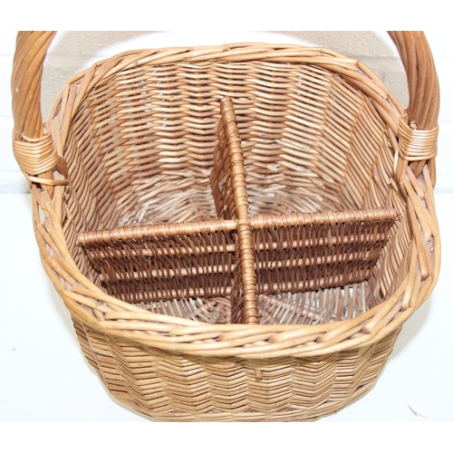273 - Two vintage wicker picnic baskets to incl hamper basket with handle to incl melamine contents, and w... 