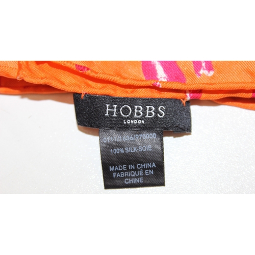 205 - Qty of mixed ladies' scarves, many labelled 100% silk but most suspected to be silk, to incl example... 